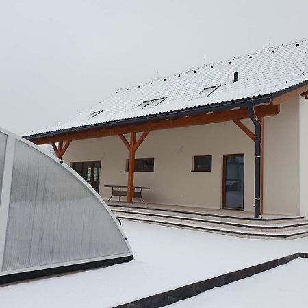 Holiday House Adam Prosecne Экстерьер фото