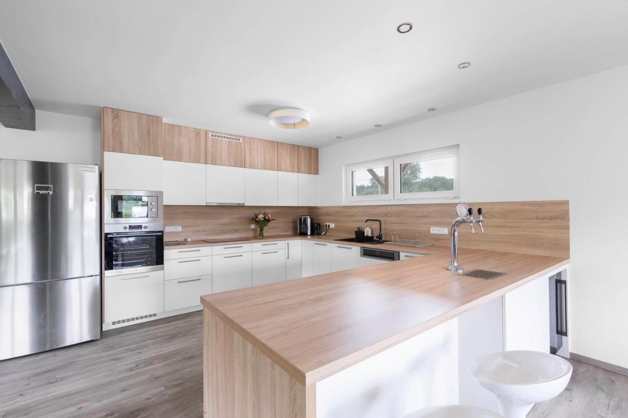 Holiday House Adam Prosecne Экстерьер фото